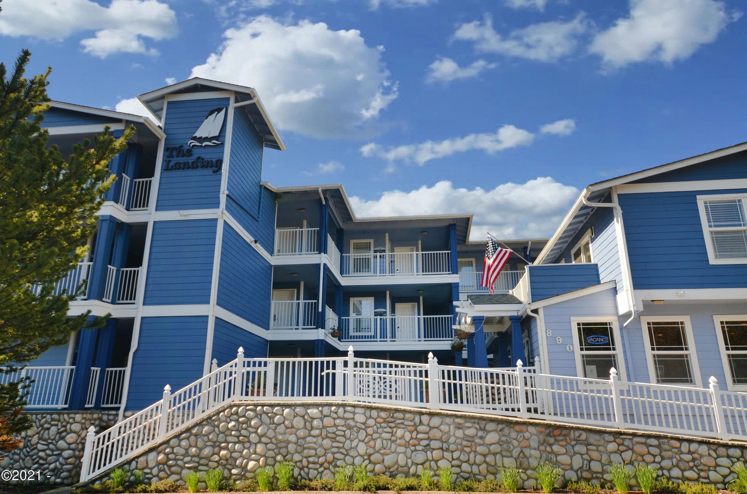 The Landing at Newport Hotel, Bay View